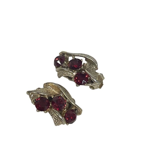 Vintage Gold-Tone Floral Brooch & Clip-On Earrings Set With Red Rhinestones - Picture 5 of 6